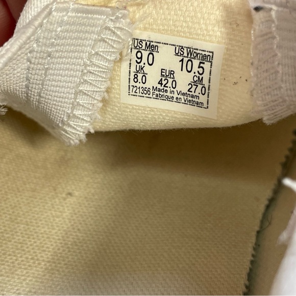 VANS Disney World 50th Anniversary Mickey Mouse Slip On Sneaker - Picture 13 of 13